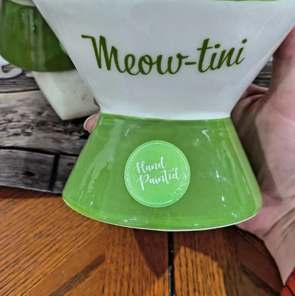 “Meow-tini